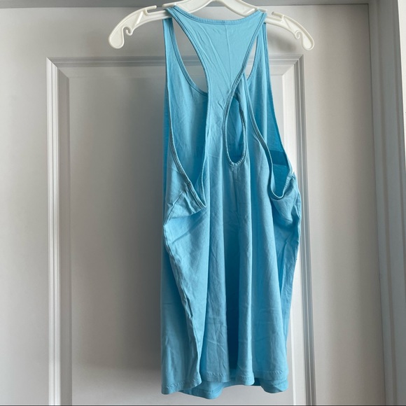 Under armour tank - Picture 3 of 3